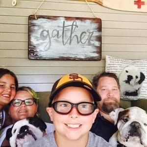 Meet your Posher, Melissa